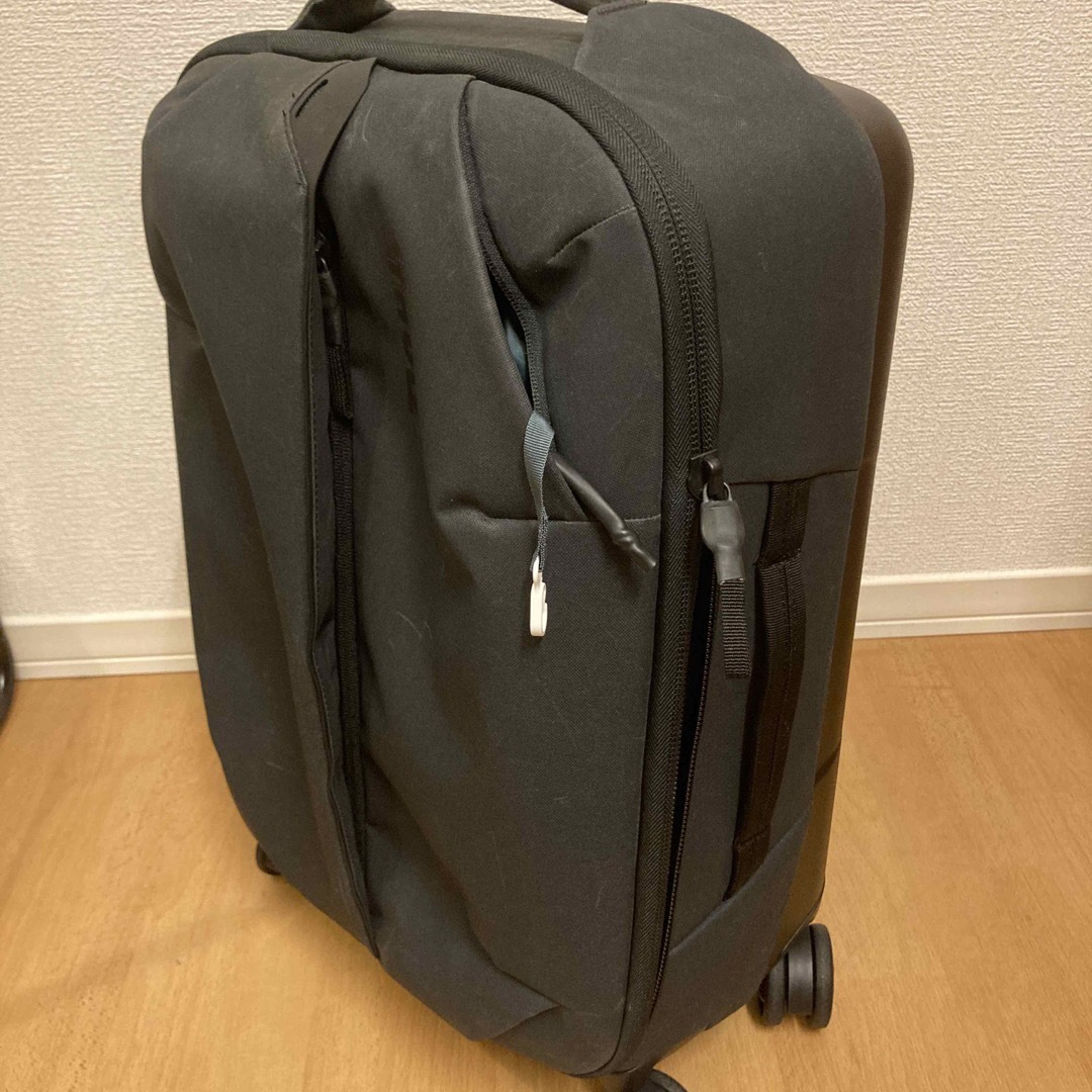 THULE(スーリー)のTHULE (スーリー) ソフト スーツケース 機内持込可 レディースのバッグ(スーツケース/キャリーバッグ)の商品写真