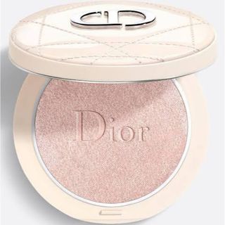 ディオール(Dior)のルミナイザー002(フェイスカラー)