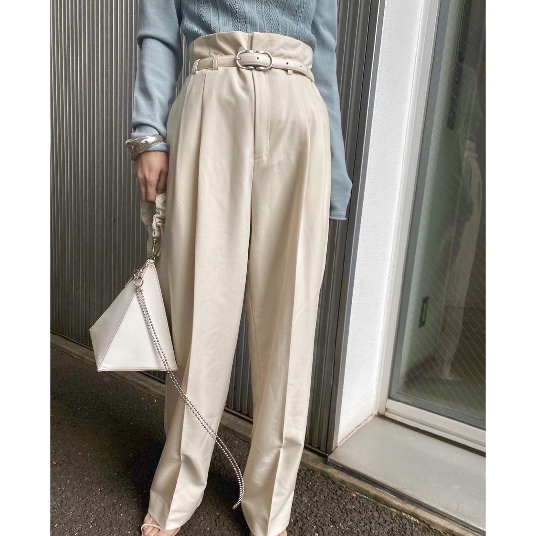 Ameri VINTAGE(アメリヴィンテージ)のAmeri VINTAGE SHAPELY HIGH WAIST PANTS レディースのパンツ(カジュアルパンツ)の商品写真