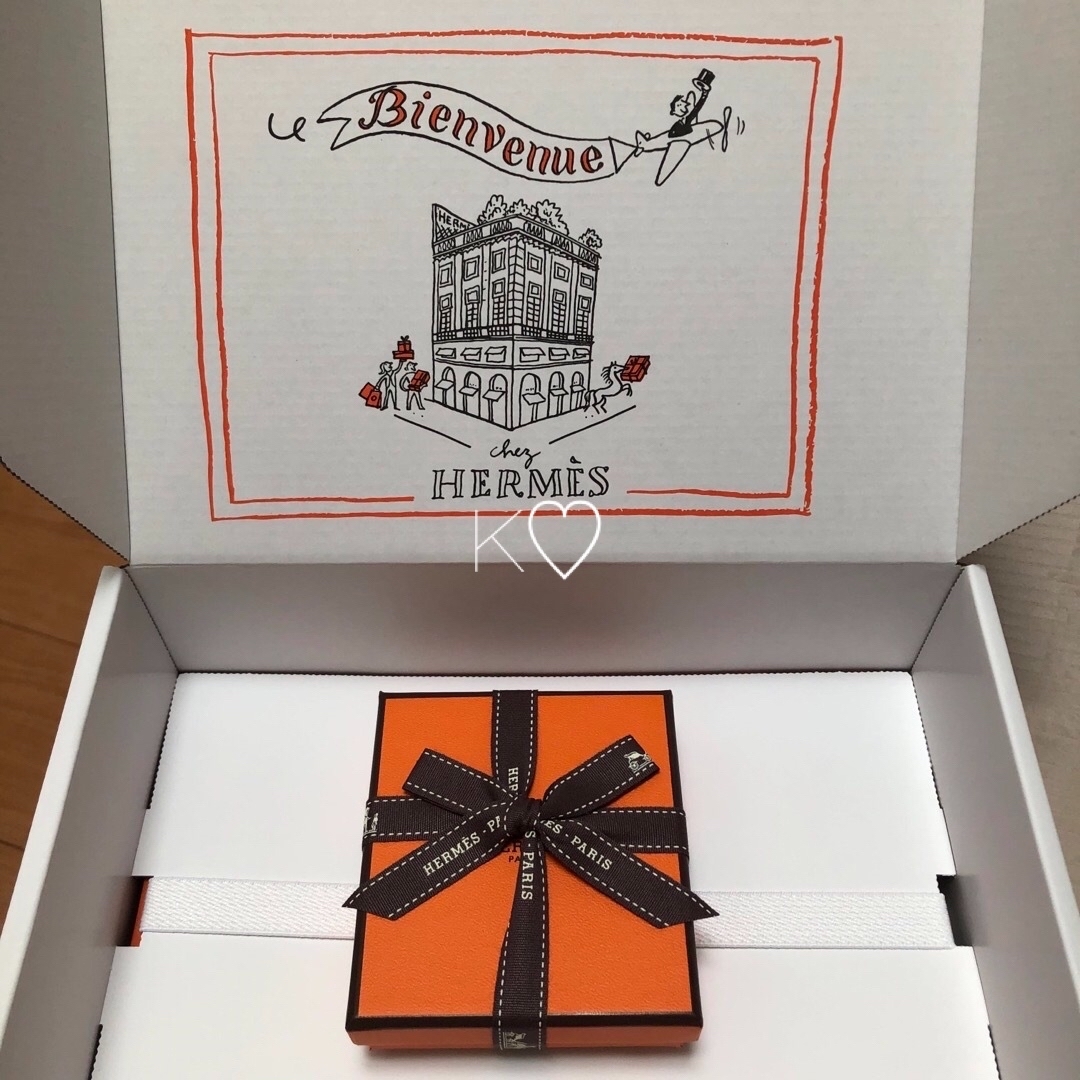 Hermes(エルメス)の専用です。Hermes  ミニポップh    ピアス　ホワイト　ローズゴールド レディースのアクセサリー(ピアス)の商品写真