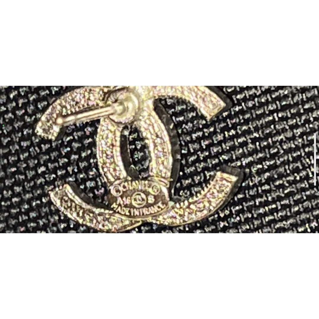 CHANEL(シャネル)の9／10付で友人に譲ります！希少‼︎CHANEL 片耳　ピアス メンズのアクセサリー(ピアス(片耳用))の商品写真