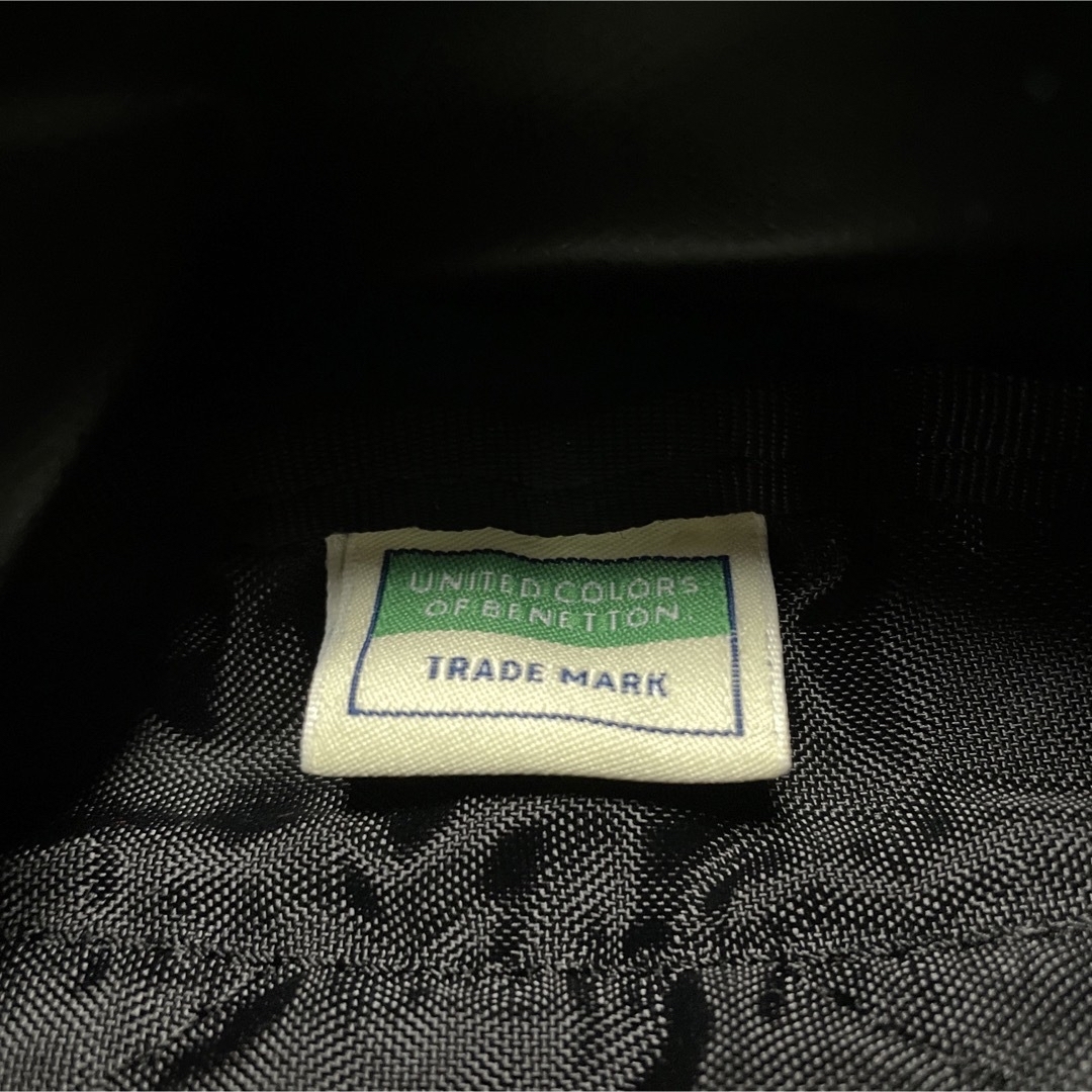 UNITED COLORS OF BENETTON.(ユナイテッドカラーズオブベネトン)の極希少 ヴィンテージ ベネトン Benetton リュック ポーチ付き 男女兼用 メンズのバッグ(バッグパック/リュック)の商品写真