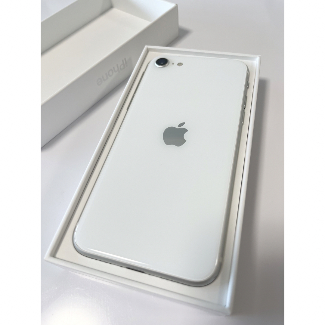 【新品 未使用】iPhoneSE2 64G ホワイト SIMフリー