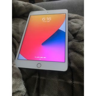 アップル(Apple)のiPad mini4 本体(タブレット)