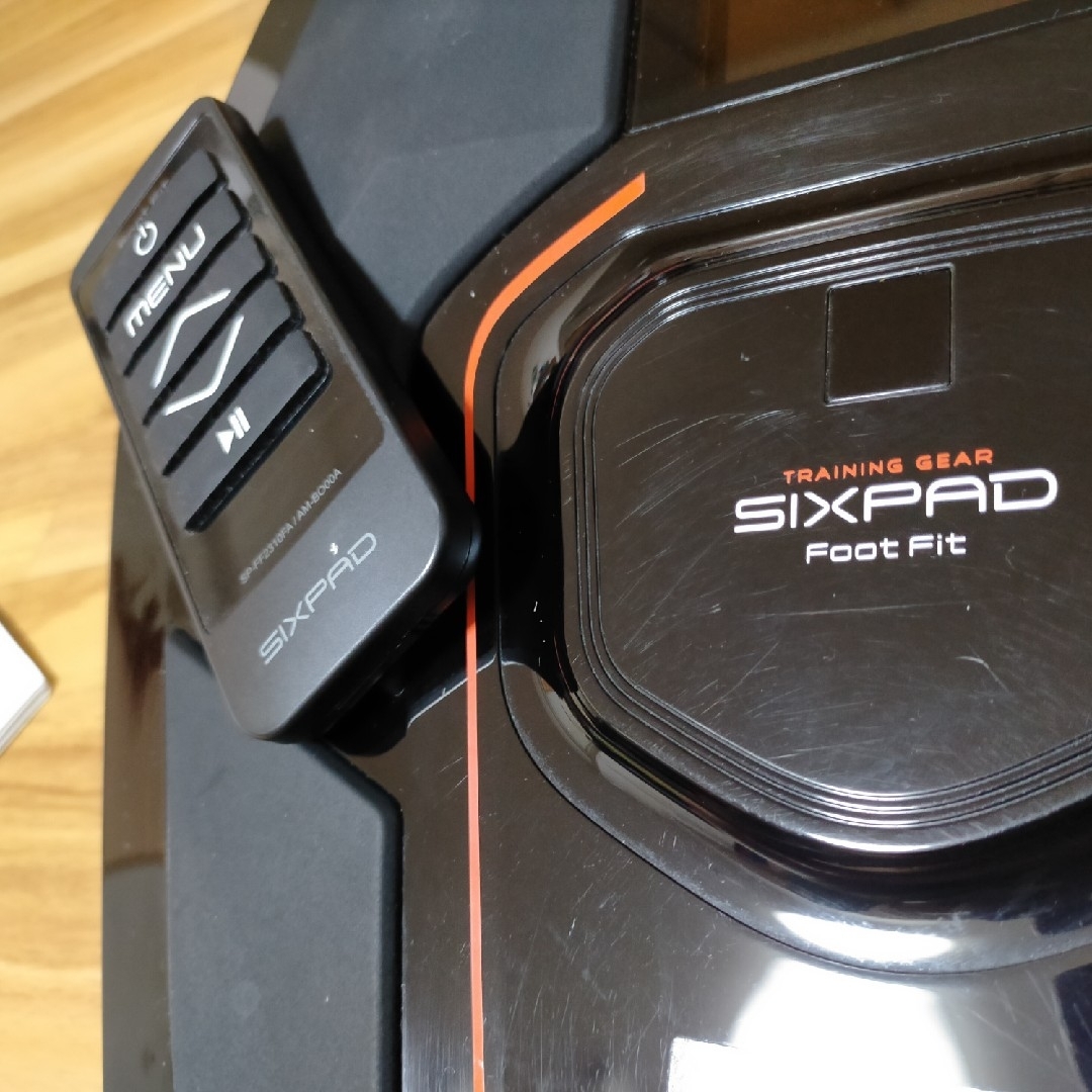 SIXPAD - SIXPAD FootFit2の通販 by みち's shop｜シックスパッドなら ...