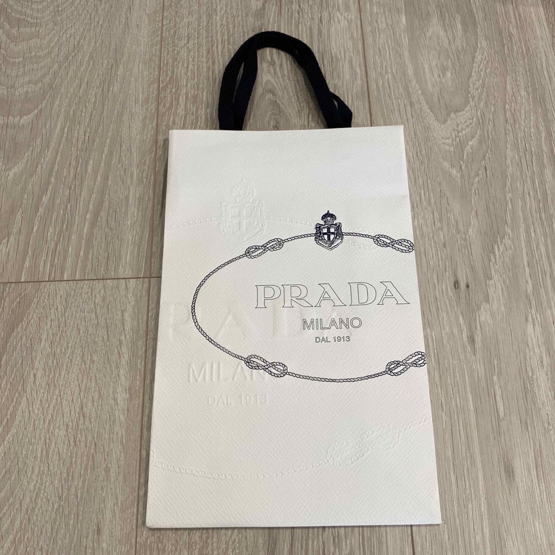 PRADA(プラダ)のPRADA 紙袋 レディースのバッグ(ショップ袋)の商品写真