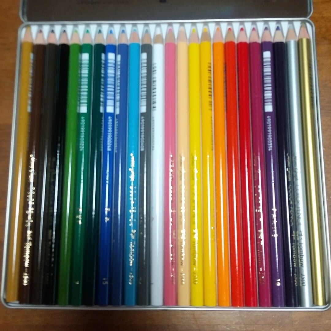 【SALE/69%OFF】 トンボ色鉛筆 24色