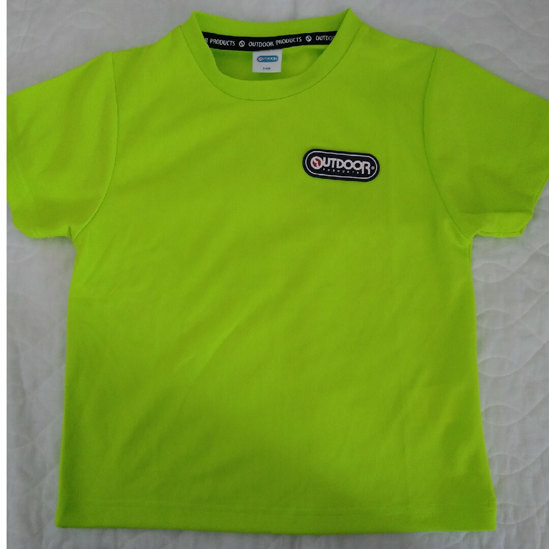 OUTDOOR(アウトドア)のOUTDOOR　Tシャツ　ネオンカラー　サイズ140 キッズ/ベビー/マタニティのキッズ服男の子用(90cm~)(Tシャツ/カットソー)の商品写真