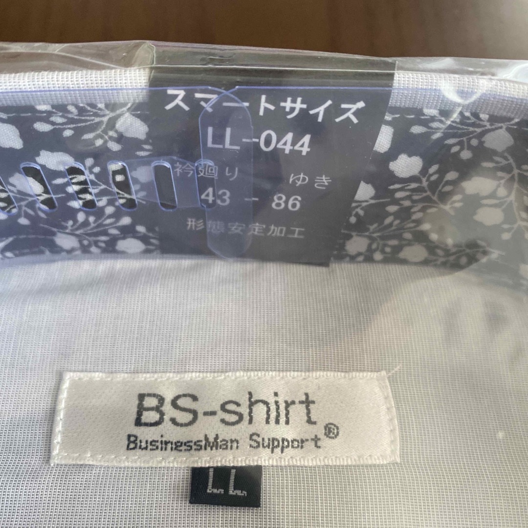 【新品未使用】メンズ　シャツ　デザイン　ワイシャツ（グレー）長袖 メンズのトップス(シャツ)の商品写真