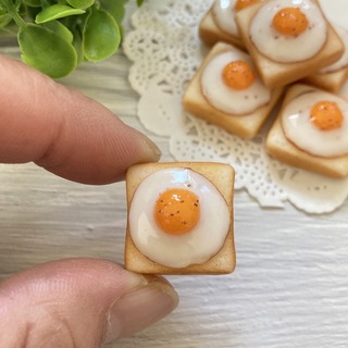 ミニチュアパン　目玉焼きトースト(ミニチュア)