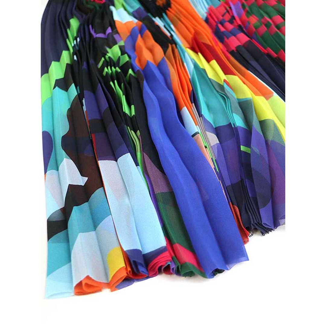 sacai(サカイ)のサカイ × カウズ 21AW マルチプリントプリーツスカート レディースのスカート(ひざ丈スカート)の商品写真