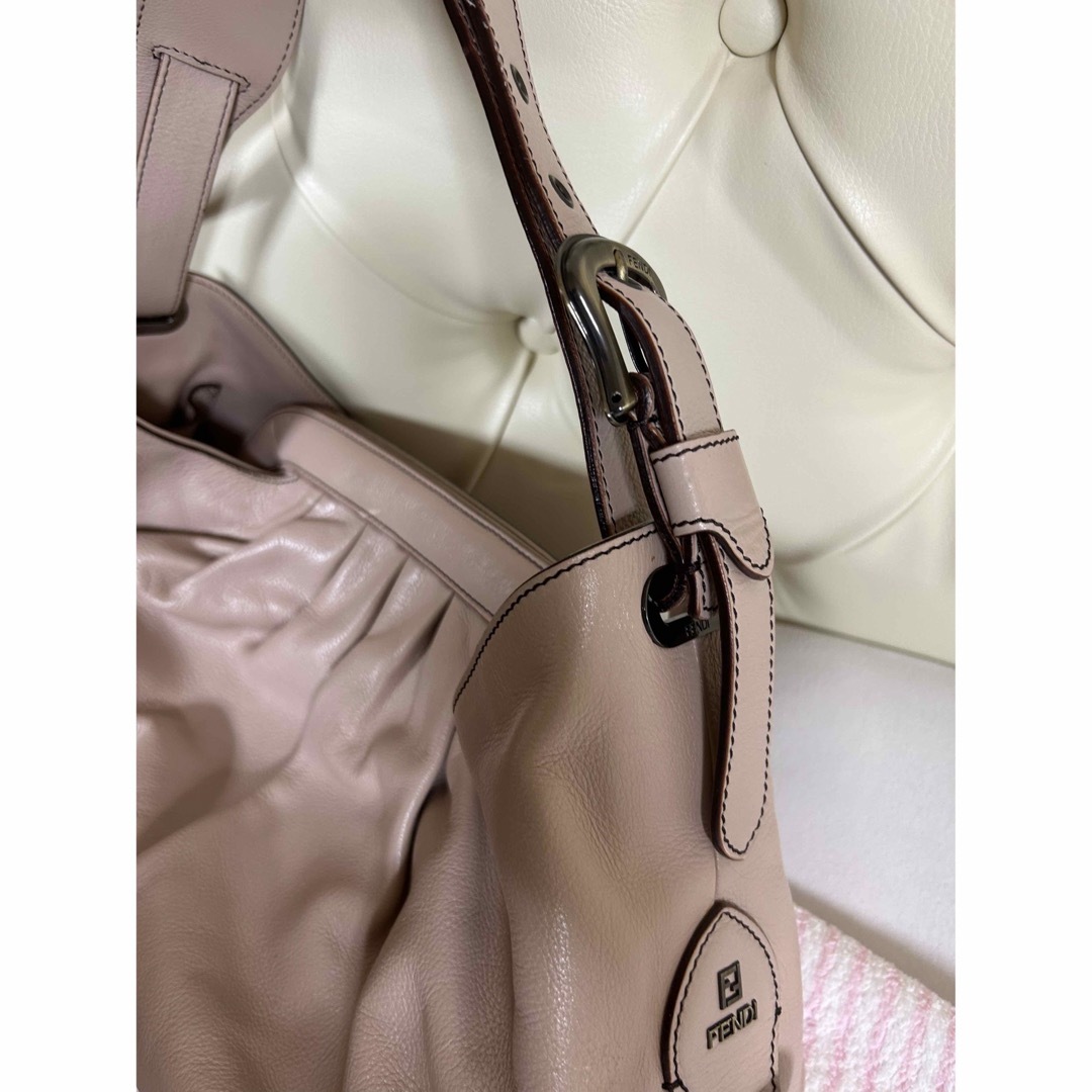 FENDI(フェンディ)のFENDI BORSA HOBO DOCTOR レザー ワンショルダー レディースのバッグ(ショルダーバッグ)の商品写真