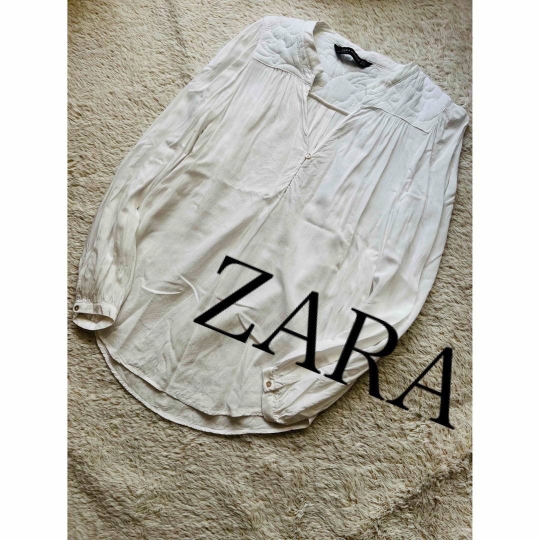美品　ZARA ザラ　シャツ　トップス　ブラウス　白　キルティング　人気　完売