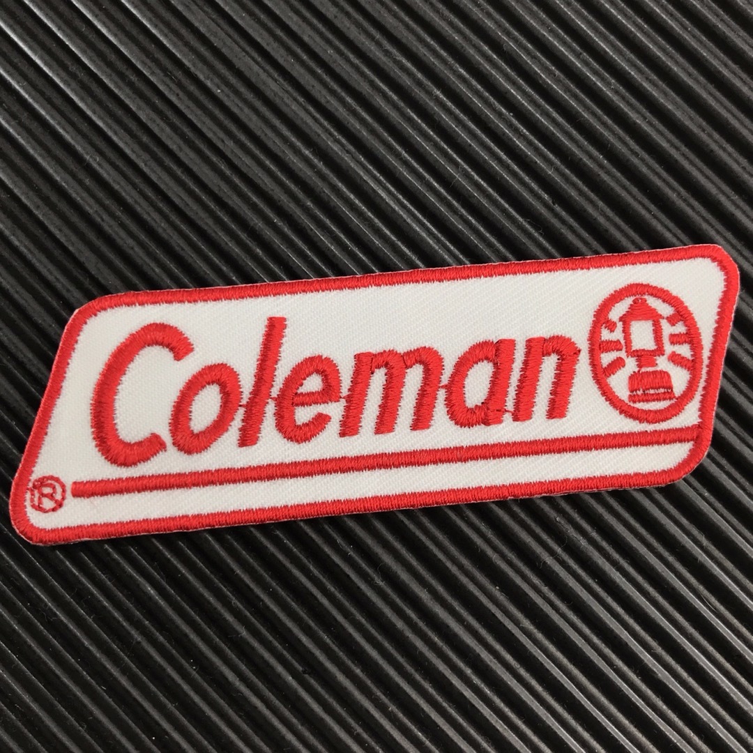 Coleman(コールマン)のコールマン COLEMAN ロゴ 白×赤 アイロンワッペン 2枚セット -6 ハンドメイドの素材/材料(各種パーツ)の商品写真