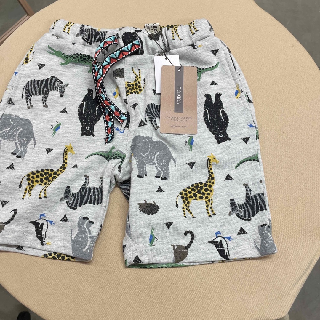 F.O.KIDS(エフオーキッズ)のf.o.kids 動物柄ハーフパンツ　新品未使用 キッズ/ベビー/マタニティのキッズ服男の子用(90cm~)(パンツ/スパッツ)の商品写真