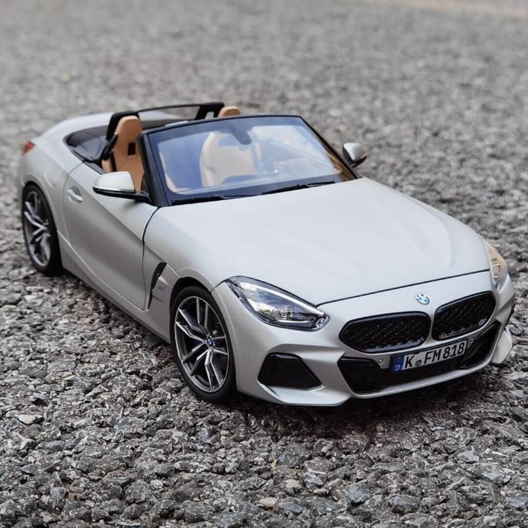 ミニカー ノレブ 1/18 BMW Z4 シルバー