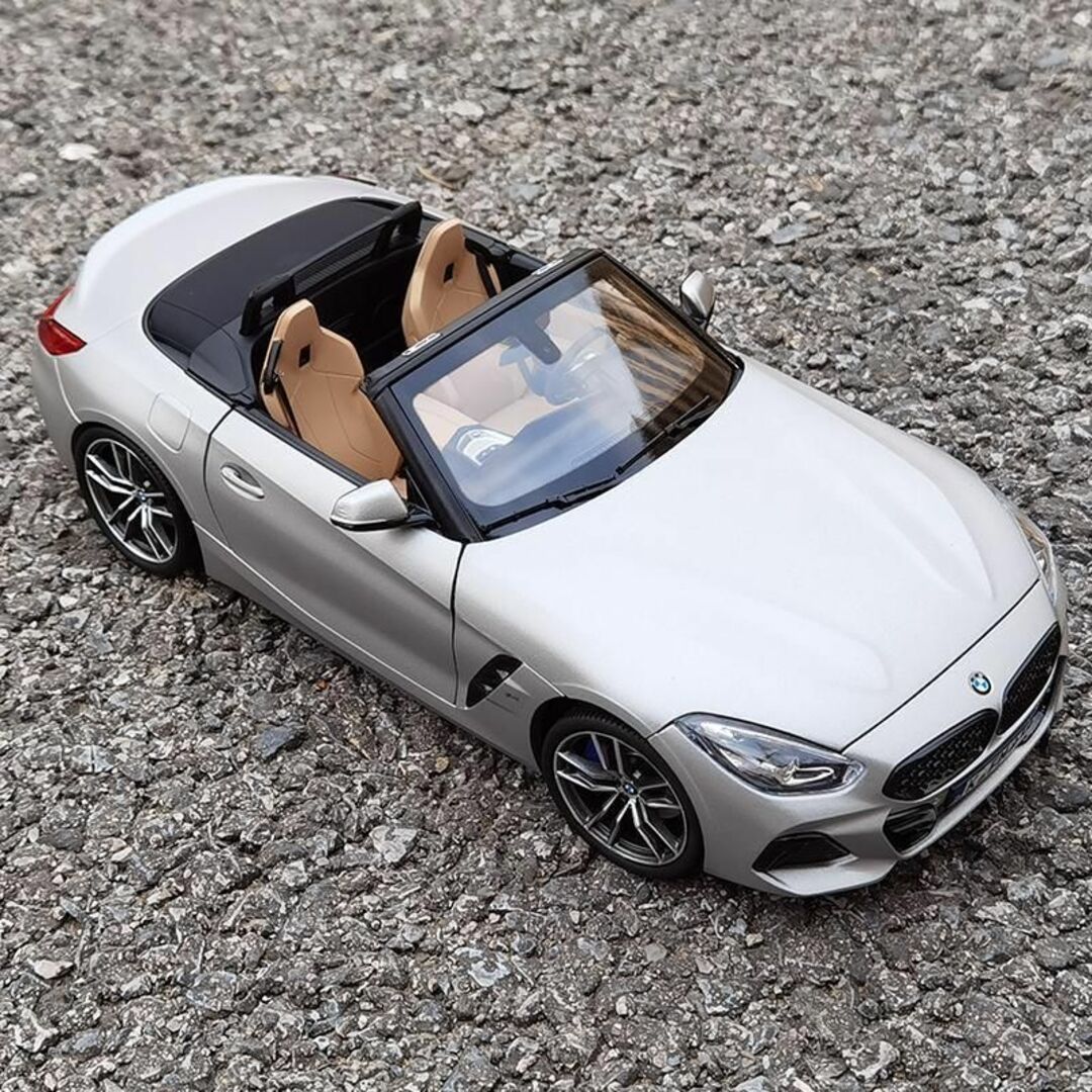 ミニカー ノレブ 1/18 BMW Z4 シルバー