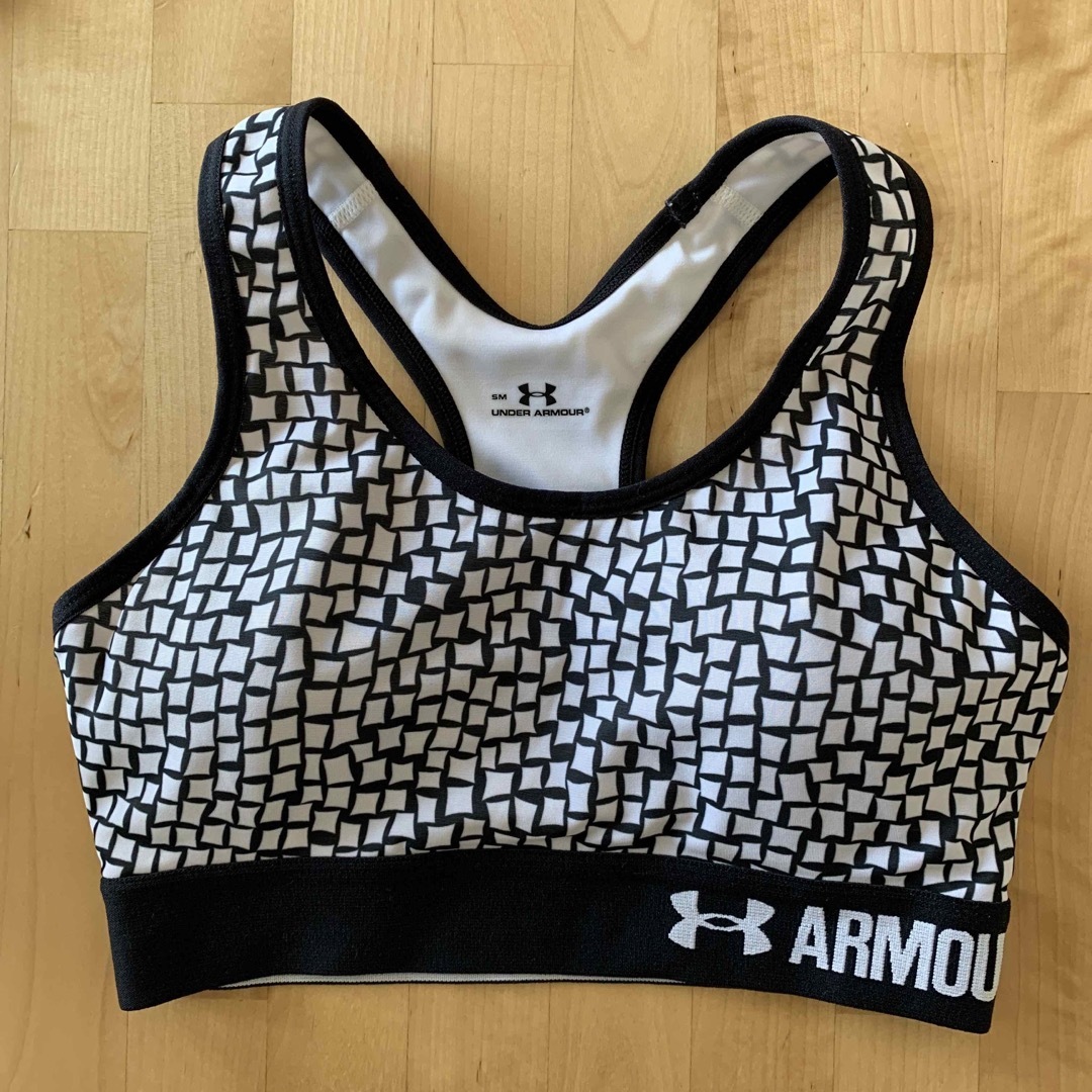 UNDER ARMOUR(アンダーアーマー)のunder armour スポーツブラ スポーツ/アウトドアのトレーニング/エクササイズ(ヨガ)の商品写真