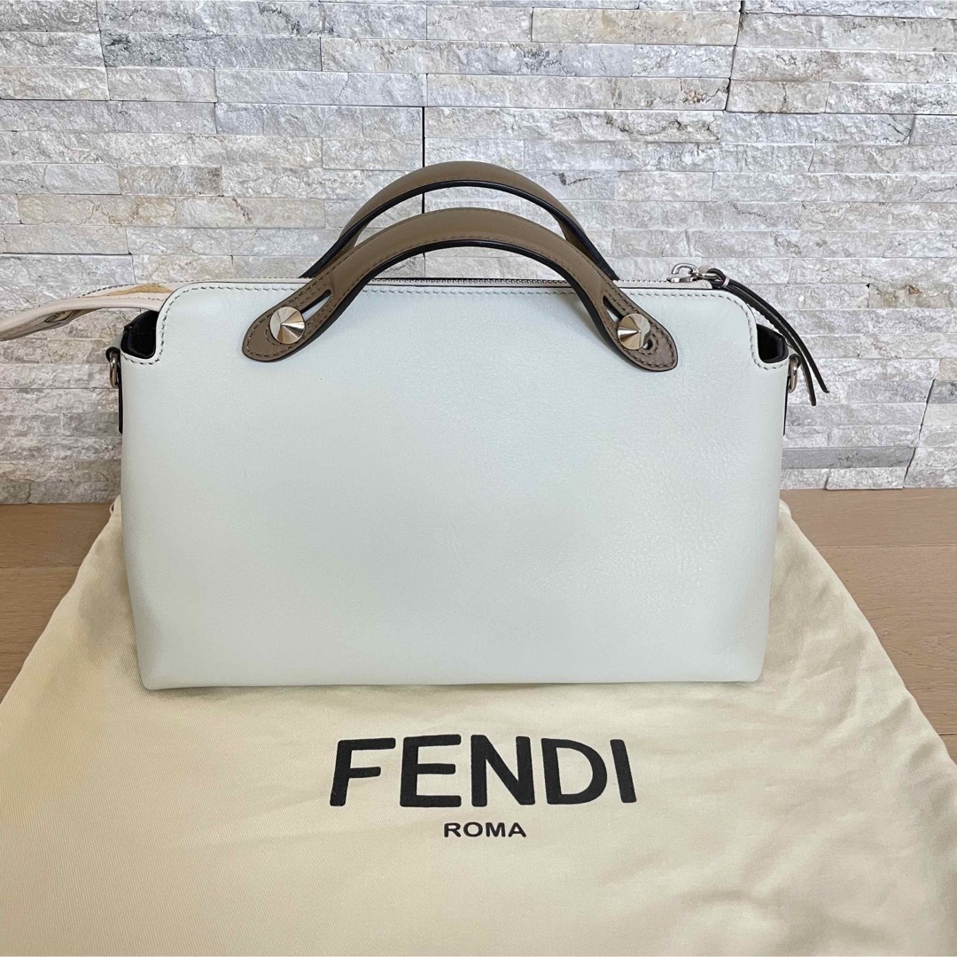 FENDI フェンディ バイザウェイ ミディアム トリコロール ホワイト