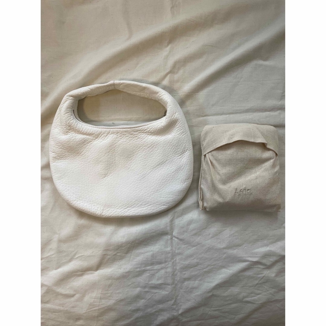 aeta round one shoulder S/white aeta round one shoulder S/white