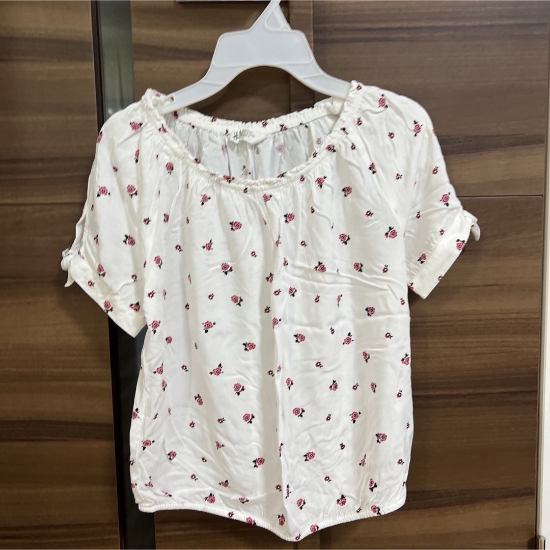 H&M(エイチアンドエム)のH&M 半袖カットソー キッズ/ベビー/マタニティのキッズ服女の子用(90cm~)(Tシャツ/カットソー)の商品写真