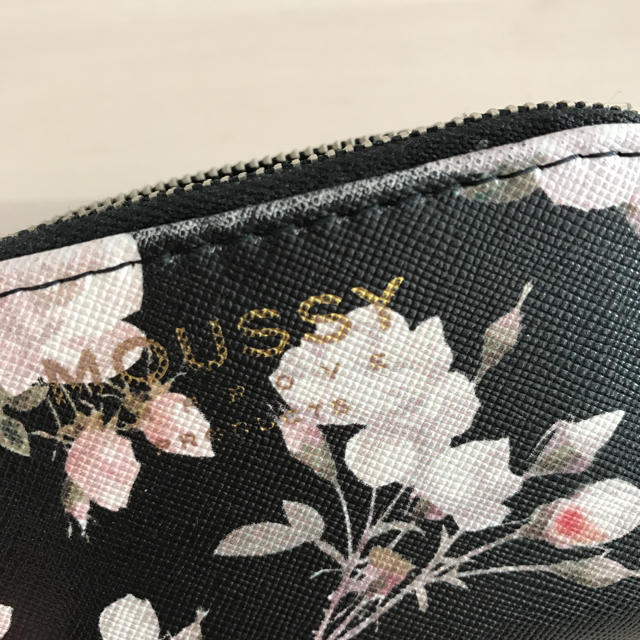 moussy(マウジー)のマウジー 花柄 ウォレット 財布 コインケース ミニ財布 レディースのファッション小物(財布)の商品写真