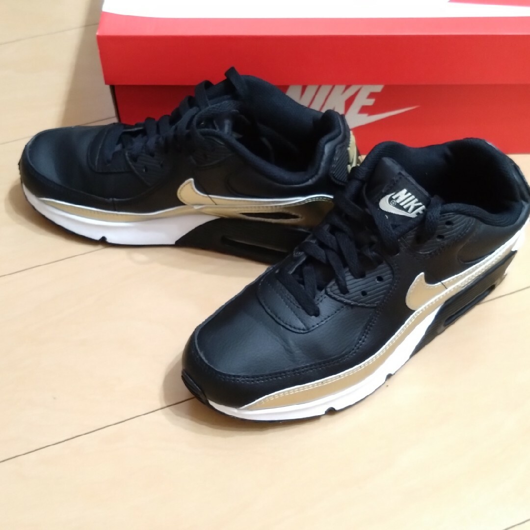 NIKE(ナイキ)のNIKE AIR MAX 90 LTR GS レディースの靴/シューズ(スニーカー)の商品写真