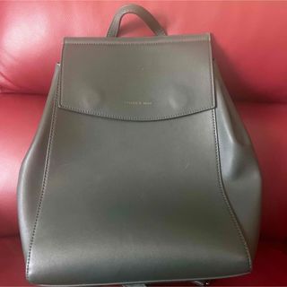 チャールズアンドキース(Charles and Keith)のほぼ未使用⭐︎日本未販売チャールズアンドキース緑リュック(リュック/バックパック)