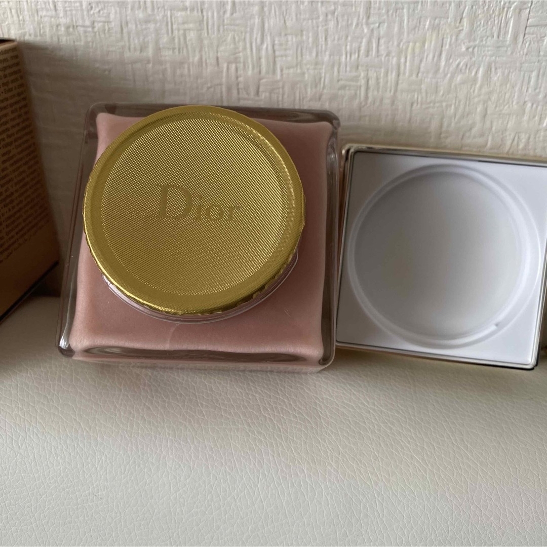 Dior(ディオール)の本日のみ最終お値下げ！Dior プレステージ　ゴマージュ洗顔料150mlスクラブ コスメ/美容のスキンケア/基礎化粧品(ゴマージュ/ピーリング)の商品写真