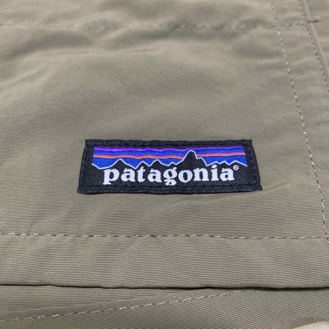 patagonia(パタゴニア)の最新23 パタゴニア メンズ バギーズロング 7インチ ダークアッシュ正規品 S メンズのパンツ(ショートパンツ)の商品写真