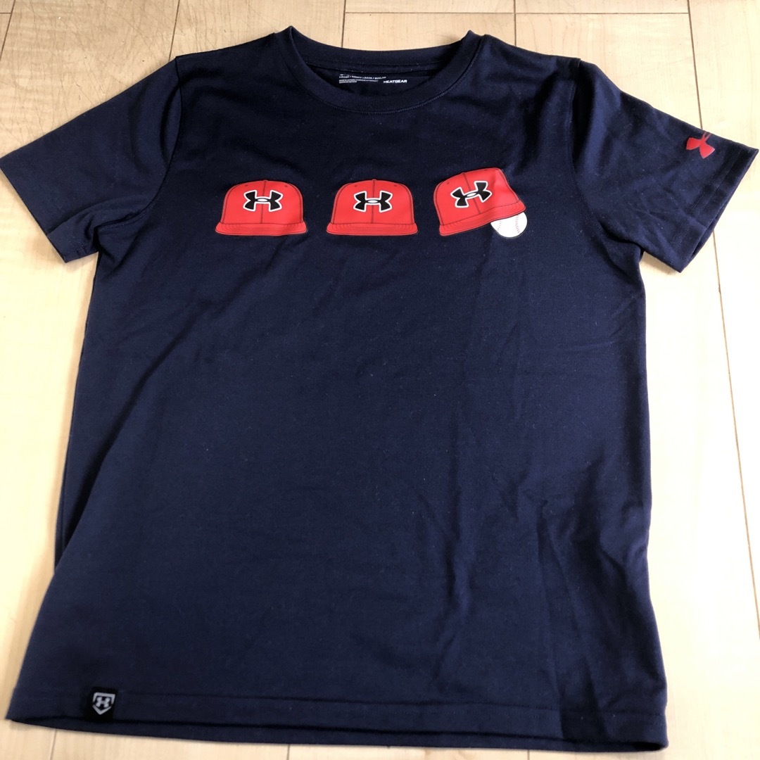 UNDER ARMOUR(アンダーアーマー)のアンダーアーマーTシャツ　YLG キッズ/ベビー/マタニティのキッズ服男の子用(90cm~)(Tシャツ/カットソー)の商品写真