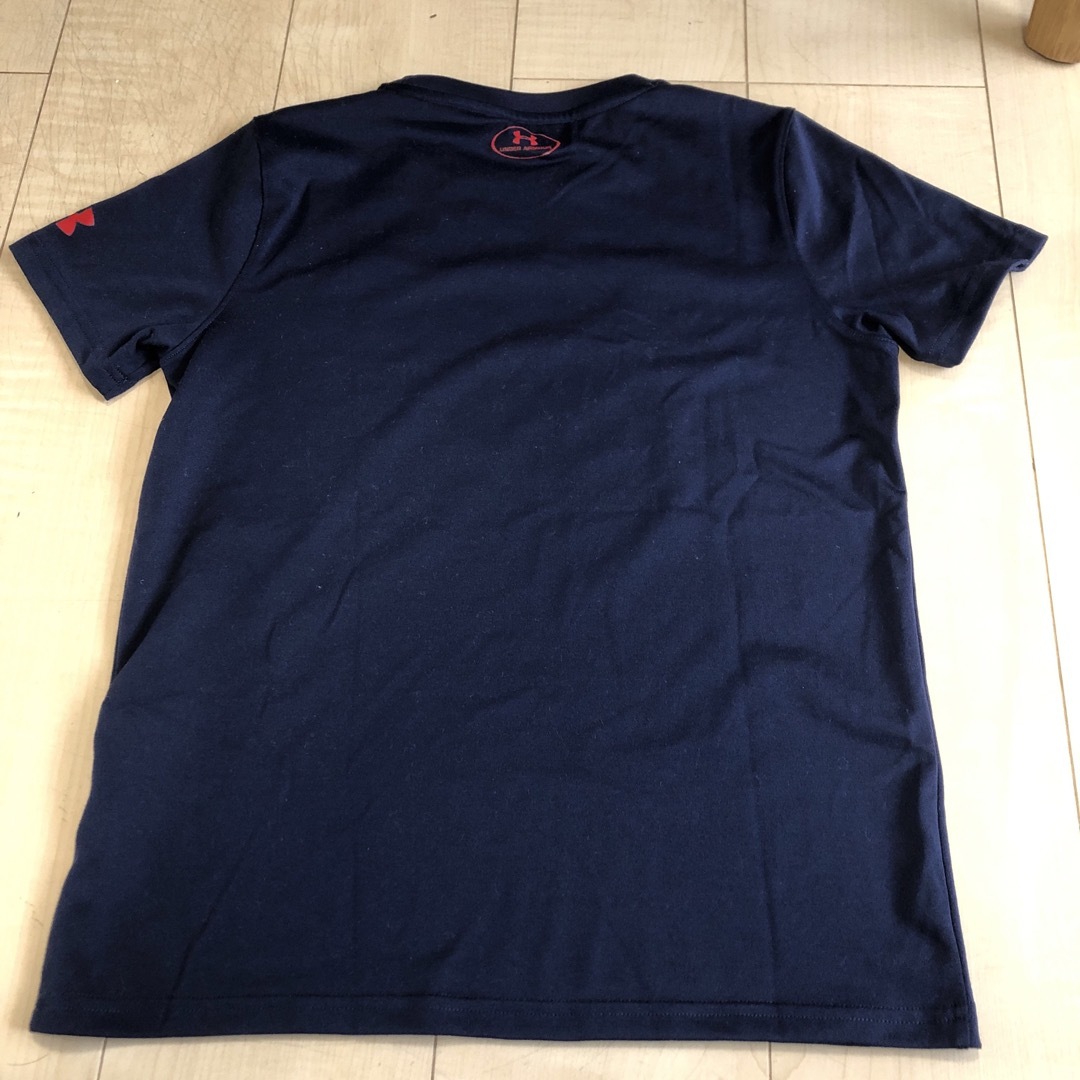 UNDER ARMOUR(アンダーアーマー)のアンダーアーマーTシャツ　YLG キッズ/ベビー/マタニティのキッズ服男の子用(90cm~)(Tシャツ/カットソー)の商品写真