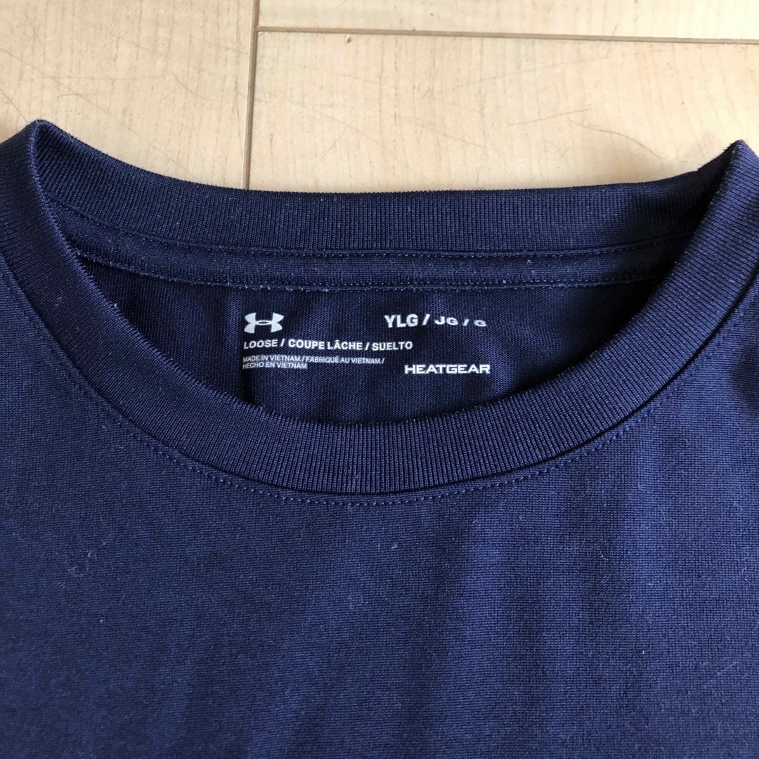 UNDER ARMOUR(アンダーアーマー)のアンダーアーマーTシャツ　YLG キッズ/ベビー/マタニティのキッズ服男の子用(90cm~)(Tシャツ/カットソー)の商品写真
