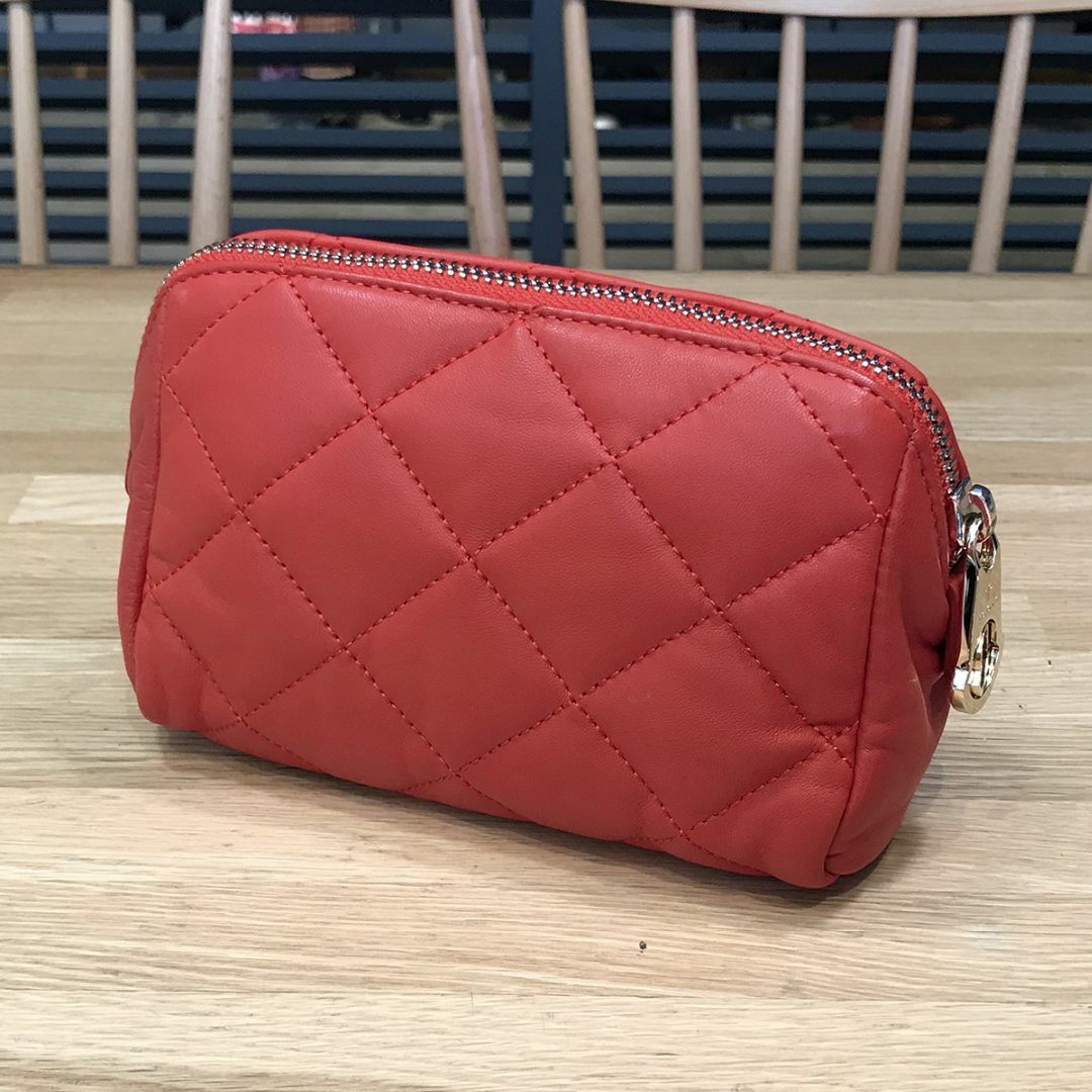 MONCLER モンクレール BEAUTY CASE 総柄 化粧 ポーチ レッド系