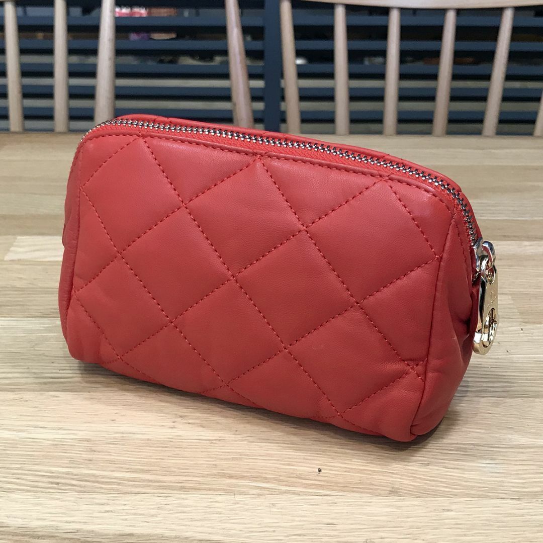 超美品☆CHANEL☆ポーチ☆ボタン☆