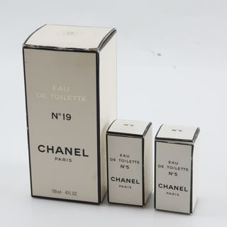 シャネル(CHANEL)の【CHANEL】シャネル N°19 118ml×1本 N°5 5ml×2本 開封済み EAU DE TOILETTE _ 香水(その他)