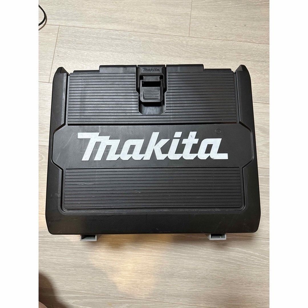 Makita(マキタ)のマキタ makita 充電器・18Vバッテリー・ケースセット スポーツ/アウトドアの自転車(工具/メンテナンス)の商品写真