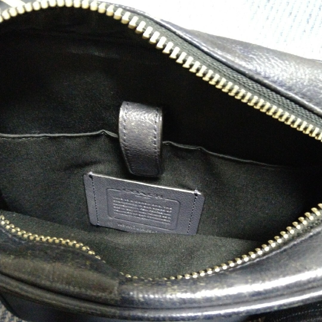 COACH(コーチ)の【値下済】COACH F54782 レザー ショルダーバッグ ネイビー USED メンズのバッグ(ショルダーバッグ)の商品写真