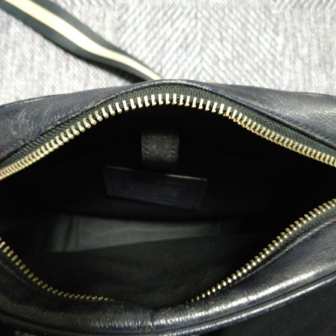 COACH(コーチ)の【値下済】COACH F54782 レザー ショルダーバッグ ネイビー USED メンズのバッグ(ショルダーバッグ)の商品写真