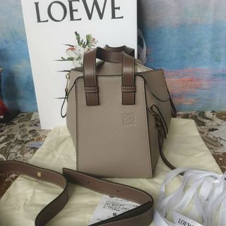 LOEWE - ロエベ ハンドバッグ バルセロナ 白 レザーの通販|ラクマ