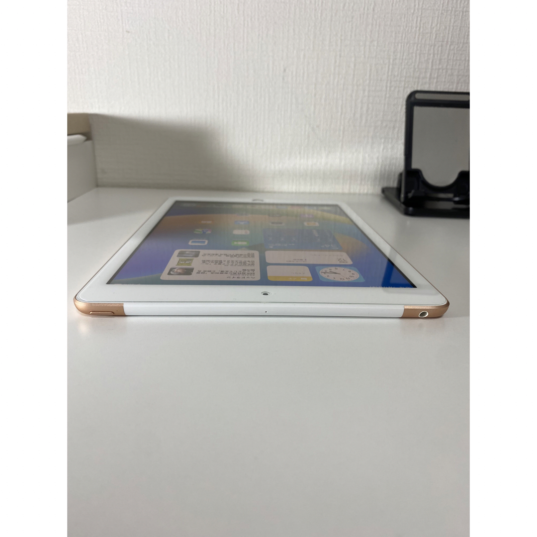 iPad - 美品 iPad 第6世代 32GB Wi-Fi＋cellular 中古 の通販 by ...