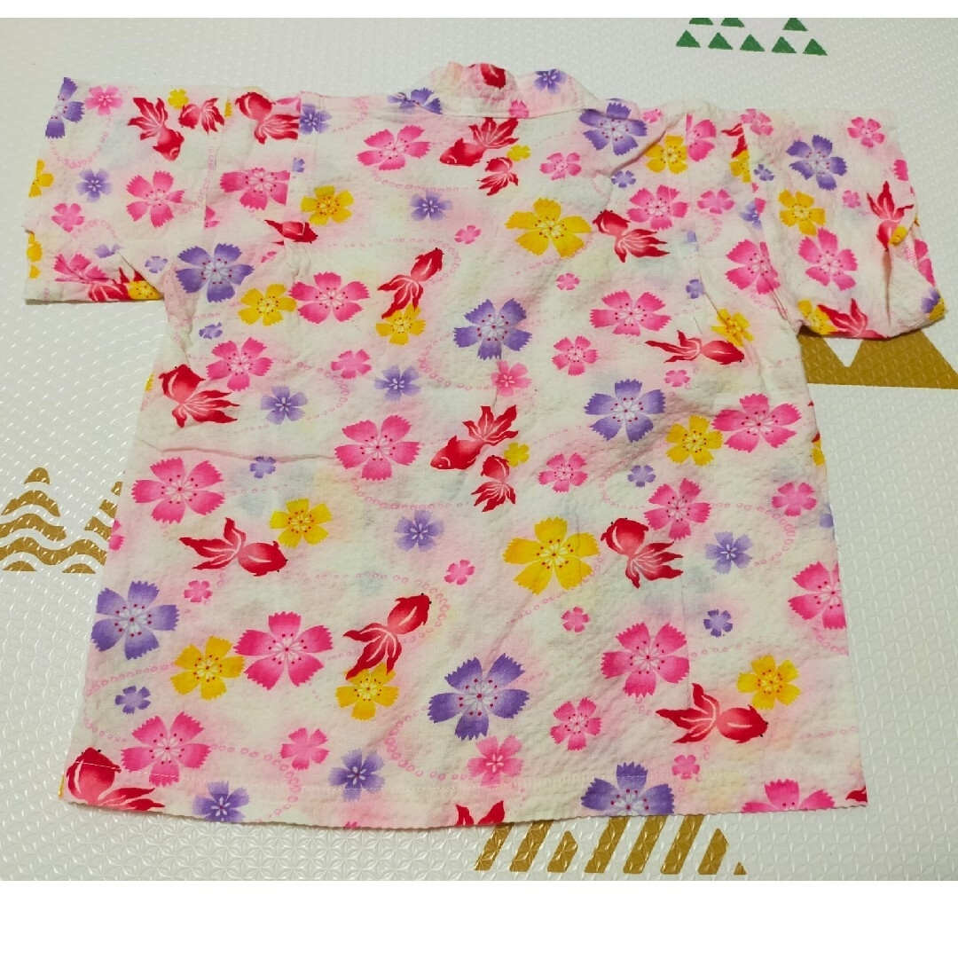 金魚 花柄甚平🔶90サイズ🔶女の子 キッズ/ベビー/マタニティのキッズ服女の子用(90cm~)(甚平/浴衣)の商品写真