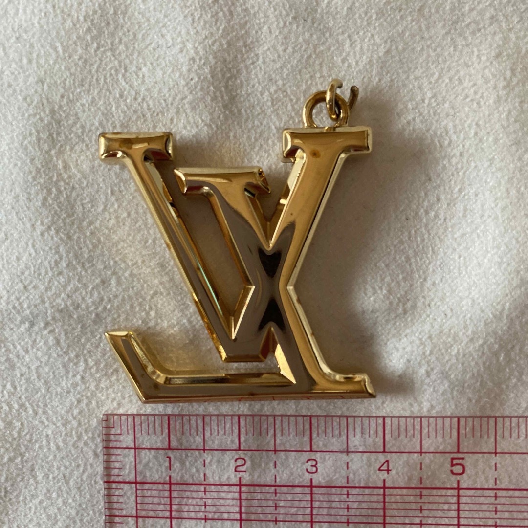 LOUIS VUITTON(ルイヴィトン)のルイビィトン　キーリング　ネックレスチャーム レディースのアクセサリー(チャーム)の商品写真