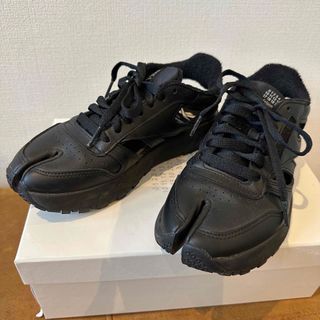 マルタンマルジェラ(Maison Martin Margiela)の美品Maison Margiela x Reebok足袋スニーカー36ブラック(ブーツ)