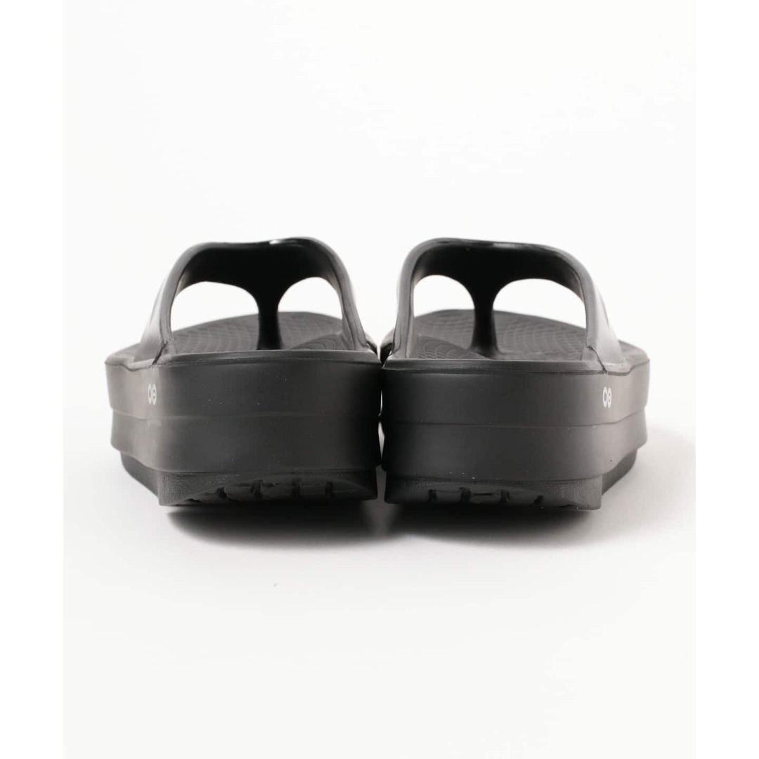 OOFOS(ウーフォス)のウーフォス OOFOS   OOmegaサンダル ブラック 23cm W6 レディースの靴/シューズ(サンダル)の商品写真