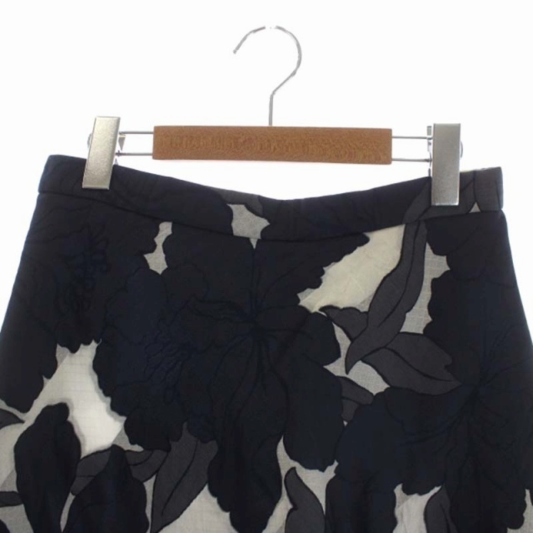 Chloe(クロエ)のクロエ フラワースカート フリル ミニ シルク混 38 ネイビー ホワイト レディースのスカート(ミニスカート)の商品写真