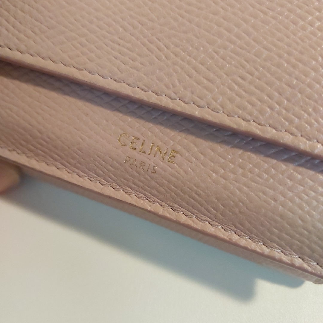 celine(セリーヌ)のセリーヌ フォールドコンパクトウォレット ミニ財布 ピンク 10E603BEL レディースのファッション小物(財布)の商品写真