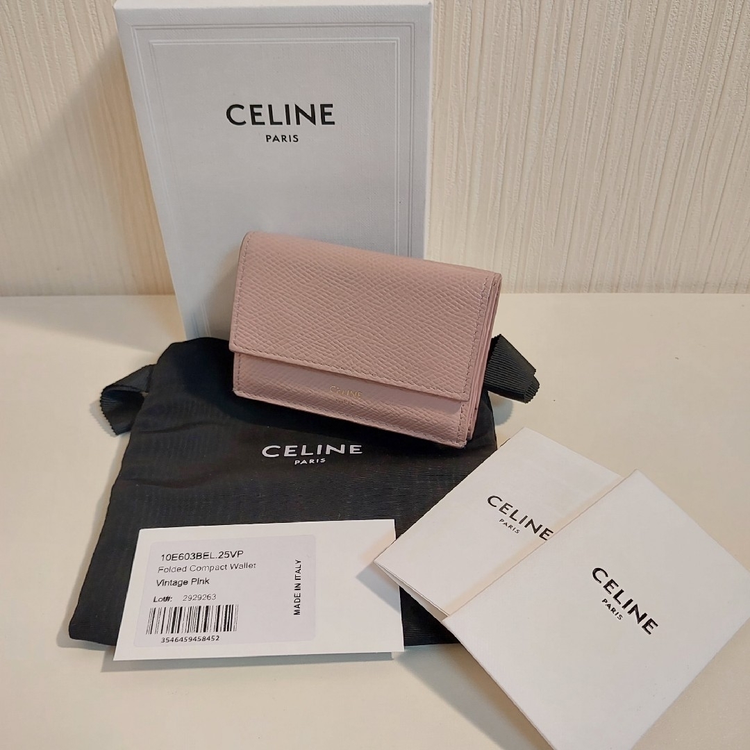 celine(セリーヌ)のセリーヌ フォールドコンパクトウォレット ミニ財布 ピンク 10E603BEL レディースのファッション小物(財布)の商品写真