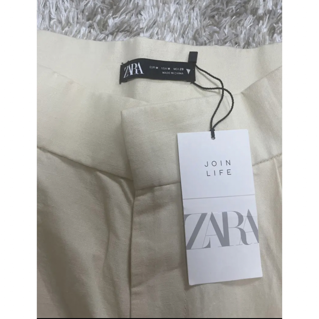 ZARA(ザラ)のリネン　バミューダパンツ レディースのパンツ(ハーフパンツ)の商品写真