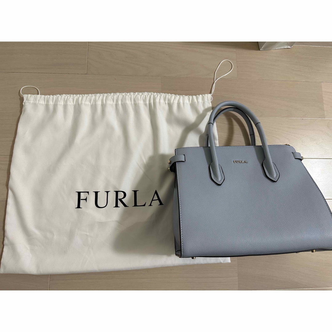 美品！　　FURLA フルラ トートバッグ　ショルダー付　ブルー